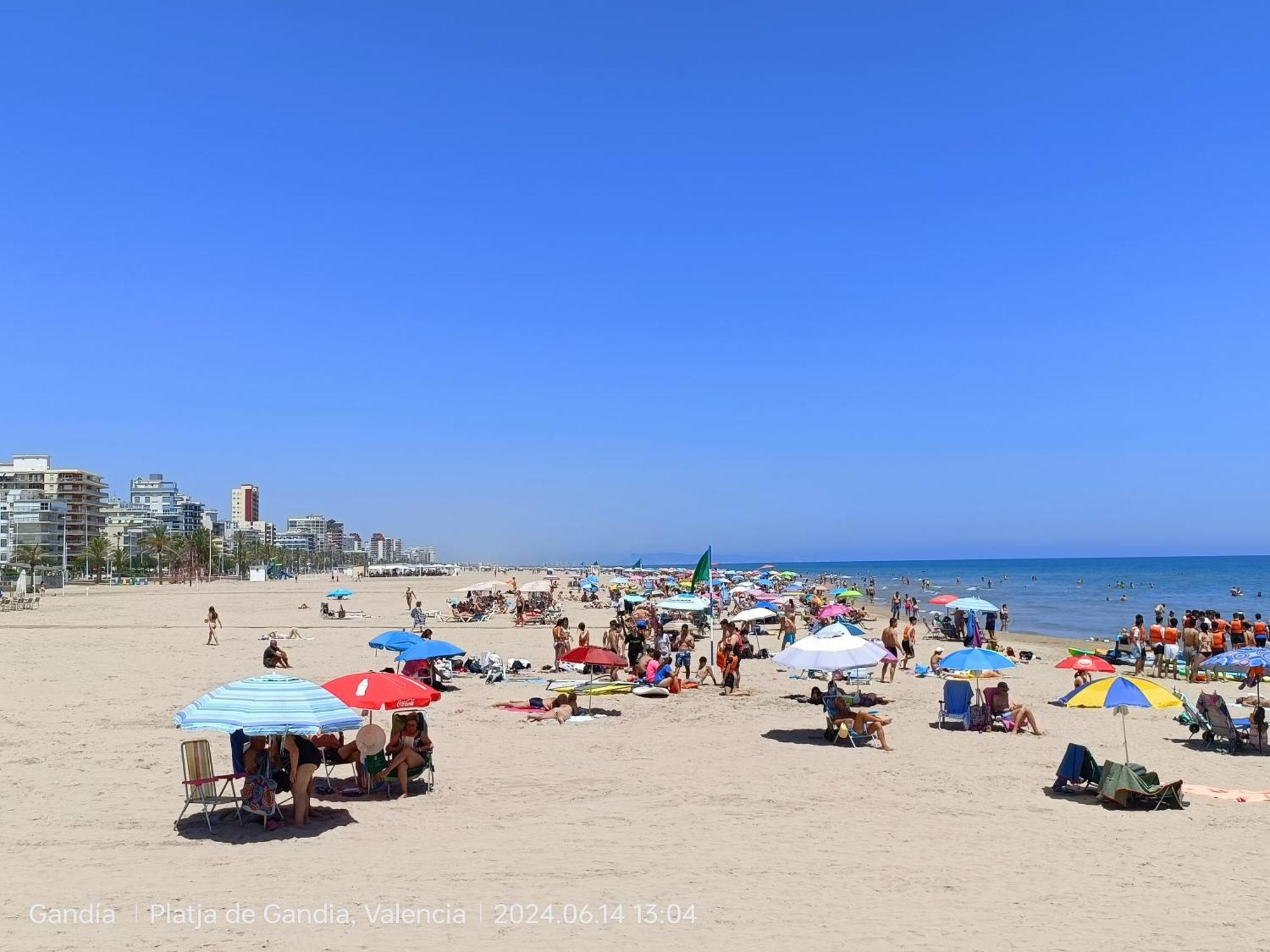Mare De Deu, Vivienda Vacacional Para Familias Y Mayores De 25 Anos En El Grao De Gandia-Playa Playa de Gandia ภายนอก รูปภาพ