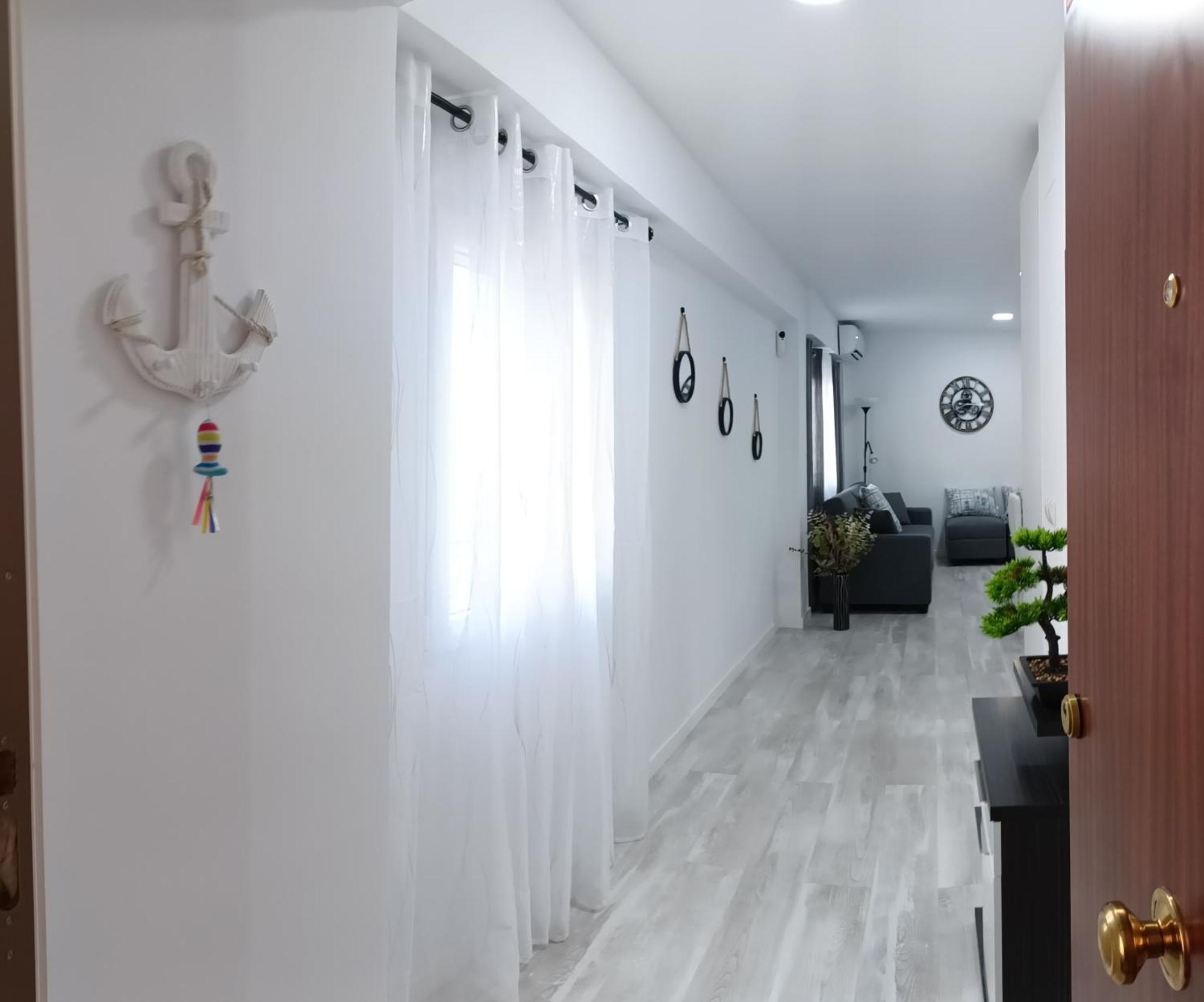 Mare De Deu, Vivienda Vacacional Para Familias Y Mayores De 25 Anos En El Grao De Gandia-Playa Playa de Gandia ภายนอก รูปภาพ