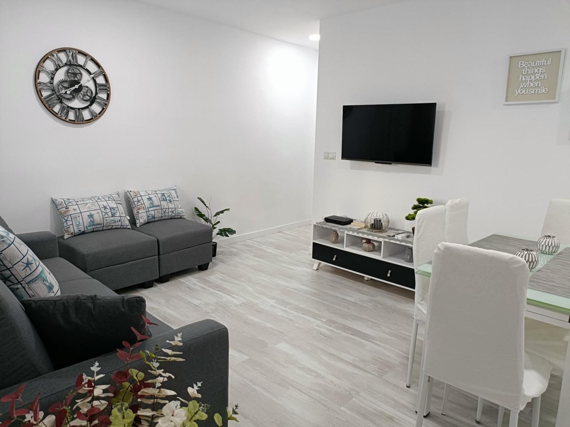Mare De Deu, Vivienda Vacacional Para Familias Y Mayores De 25 Anos En El Grao De Gandia-Playa Playa de Gandia ภายนอก รูปภาพ
